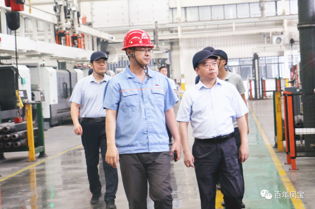 安阳市政协副主席侯合柱到完美官方在线入口集团调研指导工作