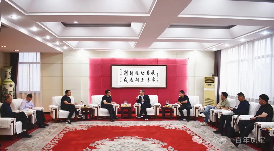 山东日照港集团董事长张江南一行到完美官方在线入口走访调研